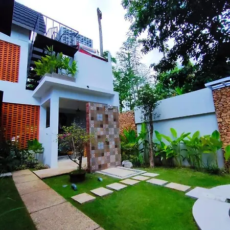 Villa Homey Lombok Kuta  Extérieur photo